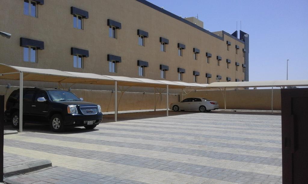 Al Bustan Crown Hotel 2 Arar Exterior photo