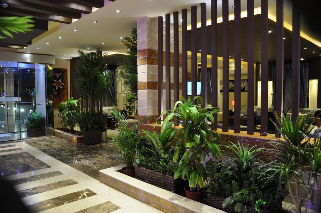 Al Bustan Crown Hotel 2 Arar Exterior photo