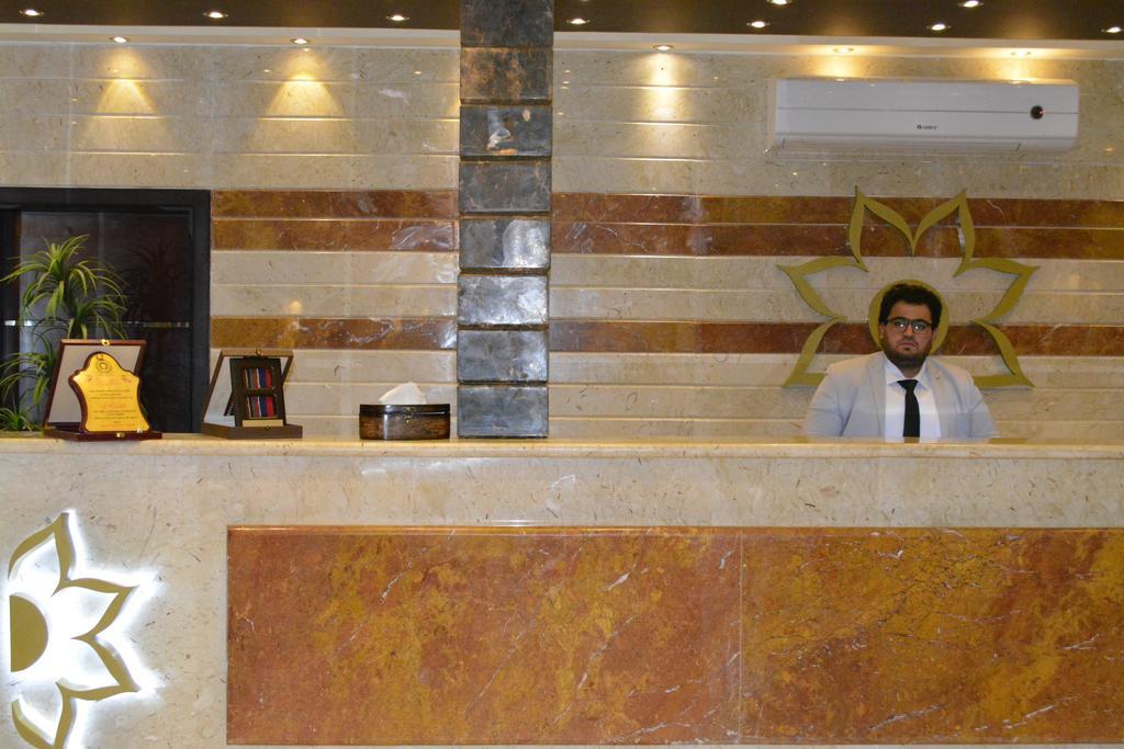 Al Bustan Crown Hotel 2 Arar Exterior photo